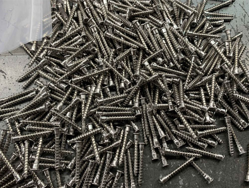 What is the difficulty of producing stainless steel 316 screws?